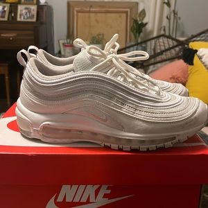 White Nike air max 97